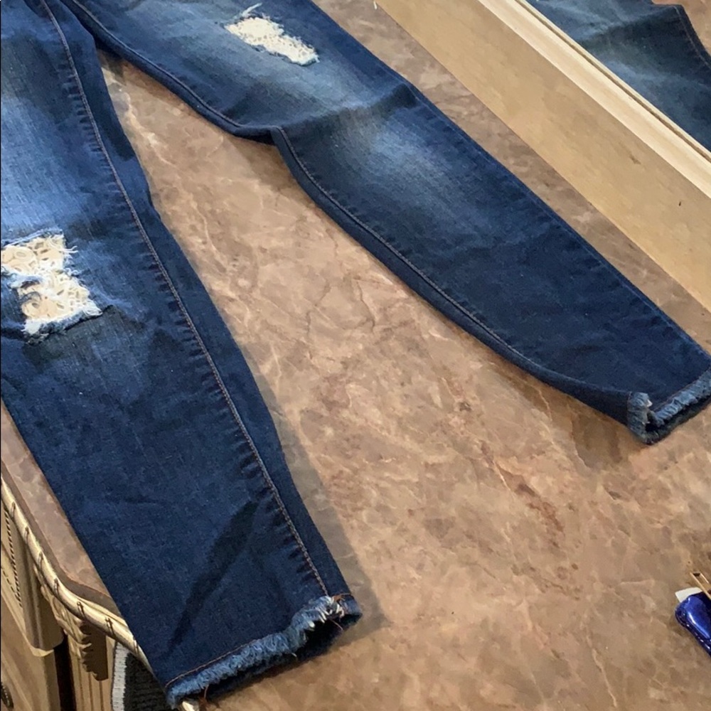 Jeans - Picture 2 of 3